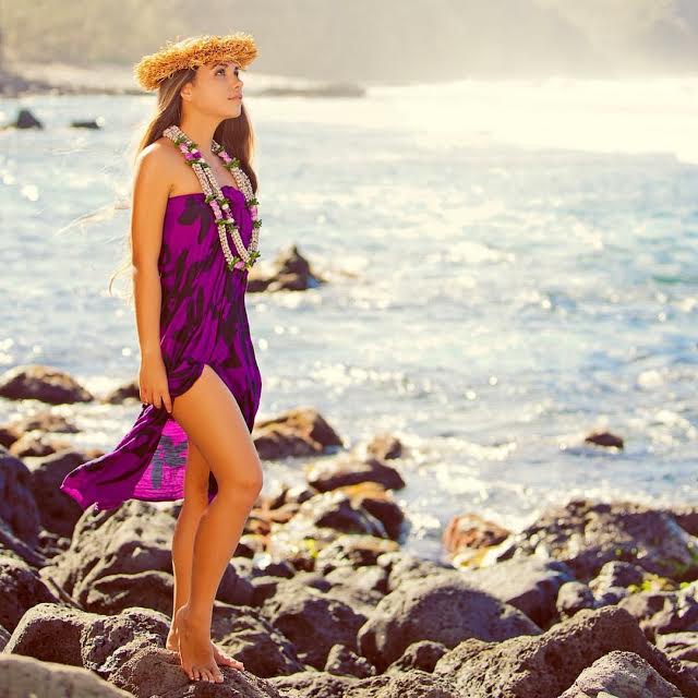 hula girl by the sea