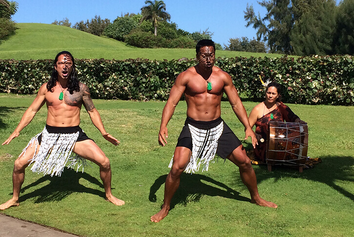 male hula entertainment