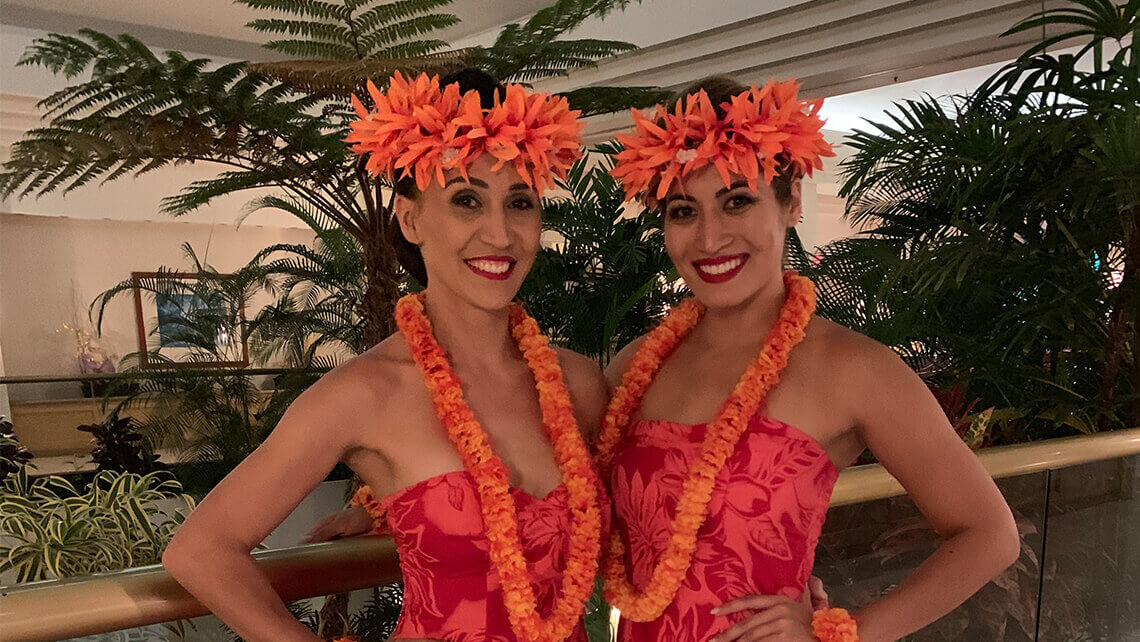 hula-dancers