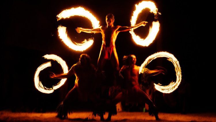 fire-knife-dancers-hawaii